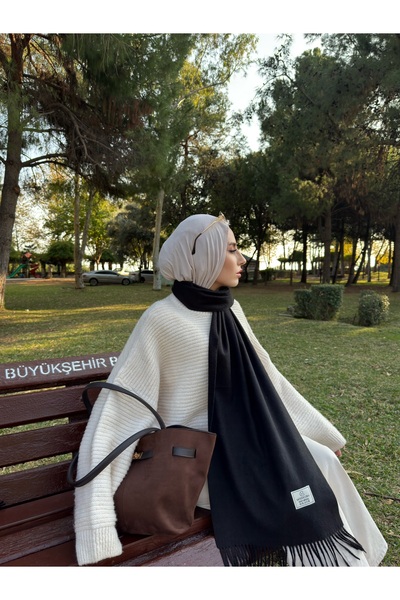 Mooncorn Black Wool Scarf