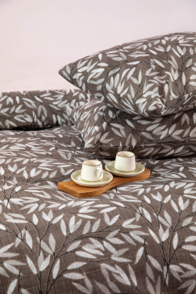 FAVORA Noven Double Duvet Cover Set with Elastic Sheets - Brown