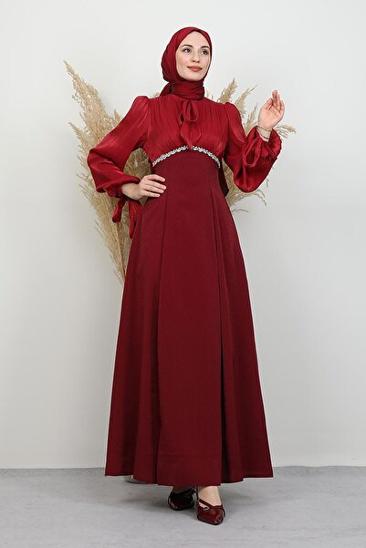 GİYZAMİLA Βραδινό φόρεμα με λεπτομέρεια από πέτρα Tanyeli Βουργουνδία