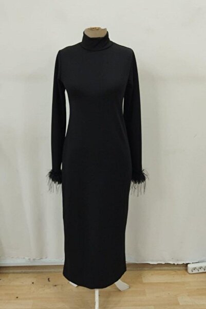 Mossta Φόρεμα μακρύ κρεπ με λεπτομέρεια με φτερά με ζιβάγκο - Μαύρο