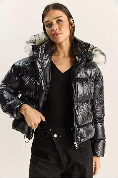 Bianco Lucci Women's Pocket Detailed Lined Hooded Short Puffer Coat 1088 60283867