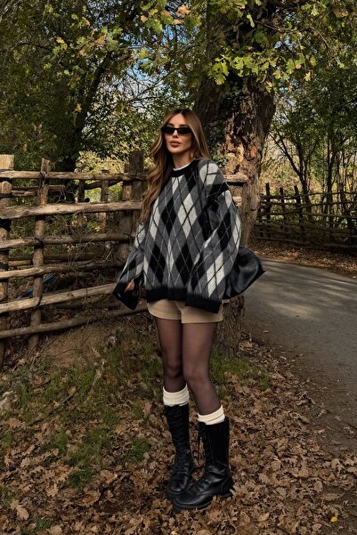 Laluvia Black Baklava Sweater - 7183