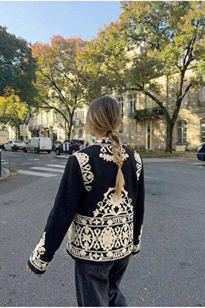 FEMELLE Women's Black Tassel Embroidered Cashmere Jacket