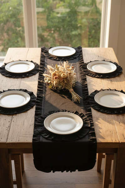 YUNUSOĞLU HOME Black Ruffled Runner and Placemat Set - Tablecloth Set 7 Pieces 150X50