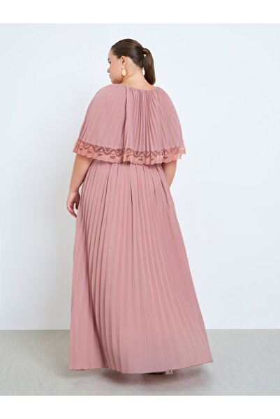 Styli Plus Size Pink A-Line Maxi Dress with Lace Cape