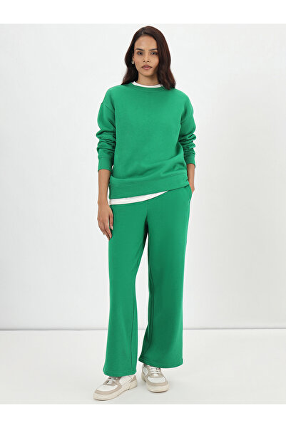 Femmella By Styli سويت شيرت من الصوف باللون الأخضر الفاتح برقبة دائرية