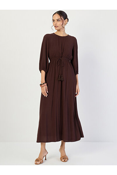 Styli Coffee Brown Crinkled Round Neck Maxi Dress