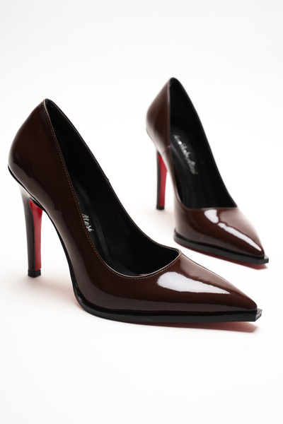 Ayakkabı Ateşi Pantofi cu toc stiletto din piele lacuita maro cu varf ascutit...