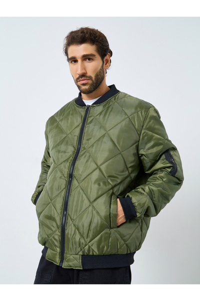 Styli Men Relaxed Fit Lightweight Casual Jacket