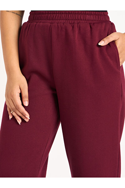 Femmella By Styli Burgundy Straight Fit Fleece Trackpants