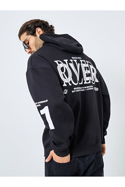 Styli Men Black Graphic Print Pullover Hoodie