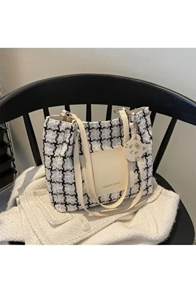 Generic Retro Plaid Tote Bag with small ornaments,Large Canvas Handbag,Shoulder Bag for Work Travel