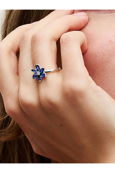 Pandora Inel stralucitor cu grup pentru ierbar Cristal Albastru din Argint 925 - 54