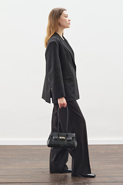 Manuka Black Bag with Buckle Detail and Cover