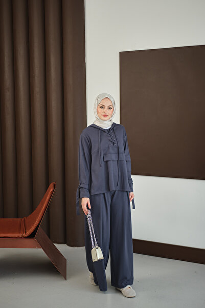 LOCCO Γυναικείο κοστούμι με λεπτομέρεια σταυρωτού κορδονιού στο μπροστινό μέρος καπνιστό