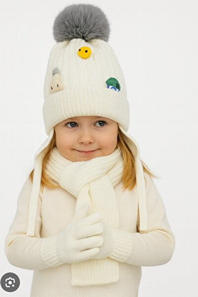 gigigiyim 3-Piece Children's Beanie Set with Figured Appliques