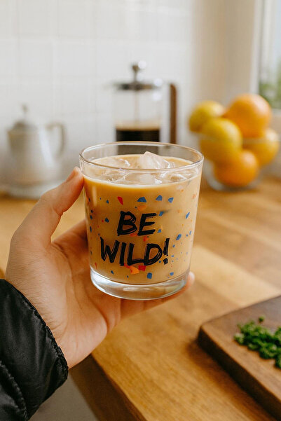 SİHİRLİ AYAKLAR 6-piece glass slogan water cup soft drink cup 'be wild' written soft drink cup 330 ml