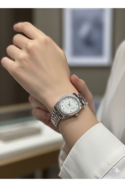 Feronnucci ساعة يد نسائية من الفولاذ متعددة الألوان موديل زركون + هدية سوار