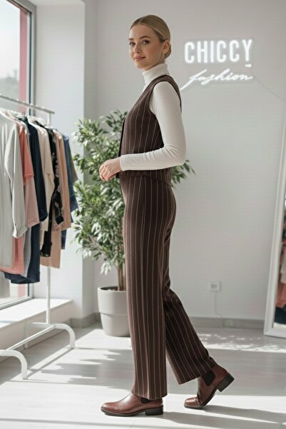 Chiccy Καφέ με λαιμόκοψη σε σχήμα V χωρίς μανίκια ριγέ ελαστική μέση oversized Πλεκτό γιλέκο παντελόνι 55-110 55-55