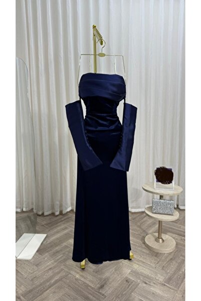 Diva style Korean velvet evening dress with taffeta sleeves and Mikado