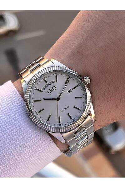 Q&Q Steel Band Calendar Dial 2 Years Warranty 3 Atm Water Resistant Men's Wristwatch Qq.E2005.A1