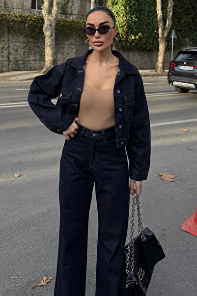 VAGGON Buttoned Crop Jacket and Palazzo Jean Set