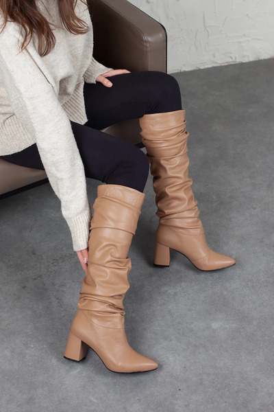 Adım Adım Γυναικείες μπότες με μυτερή μύτη με τσαλακωμένο τακούνι