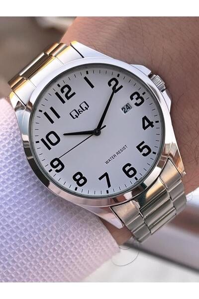 Q&Q Steel Band Calendar Dial 2 Years Warranty 3 Atm Water Resistant Men's Wristwatch Qq.E2004.A1