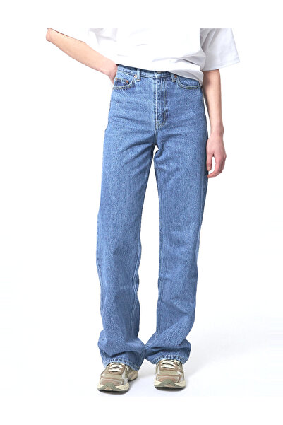 Evendi Blugi, Albastru