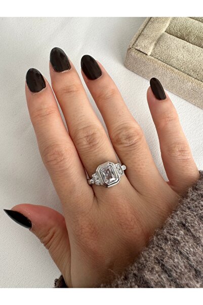 ringbox Silver Color Cornered Stone Ring