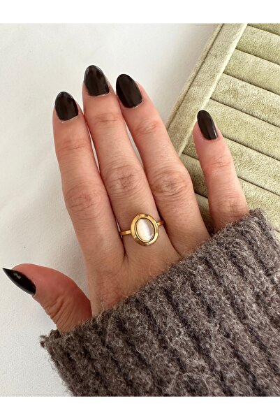 ringbox Gold Oval Pearlescent Steel Ring