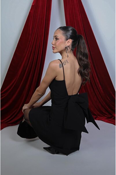 Havoş Rochie neagră cu fundă pe spate