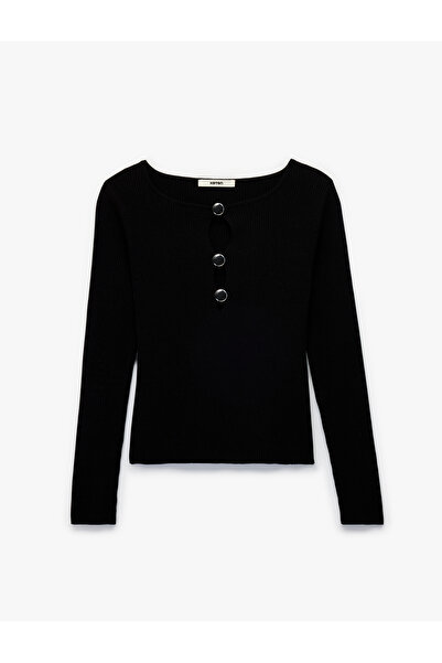 Koton Long Sleeve Round Neck Accessory Window Detail Knitwear Sweater