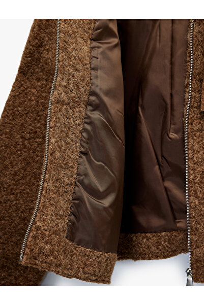 Koton Дългоръкава къса плюшена яке с джобове с цип