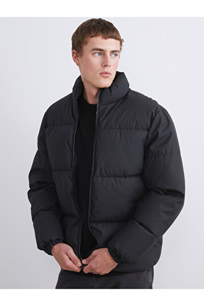 LC Waikiki Ανδρικό πουπουλένιο παλτό XSIDE Black Comfortable Fit ψηλός λαιμός