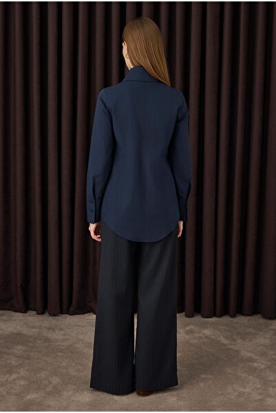 HEQA Πουκάμισο με λεπτομέρεια σχισμής σε μπλε ναυτικό