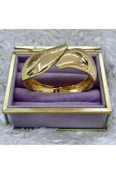 BY YASİN TOPÇU 🔱   إسورة ذهبية على شكل قبلة 💋