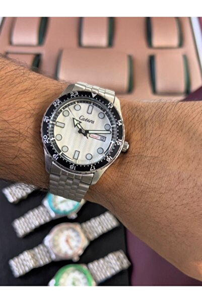 catera Limited-time offer: Men's watches with a silver steel strap, black and silver bezel, and a sky-blue frame.