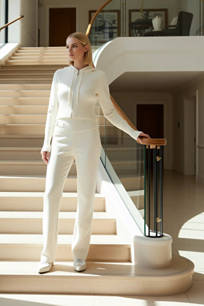 BENERLY طقم نسائي مكون من سترة تريكو وبنطلون واسع الساقين من Alt Üst بغطاء رأ...