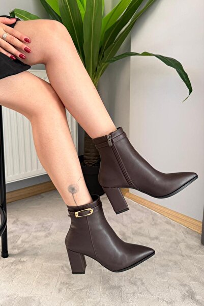 asmi shoes Γυναικείες μπότες Julia καφέ δερμάτινες με φερμουάρ στο πλάι με λεπτομέρεια με χοντρό τακούνι με μυτερή μύτη καθημερινές μπότες