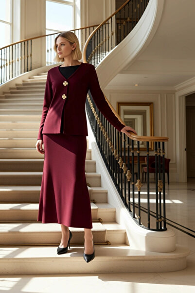 BENERLY طقم نسائي مكون من سترة تريكو بأزرار وياقة على شكل V وتنورة مستقيمة، م...