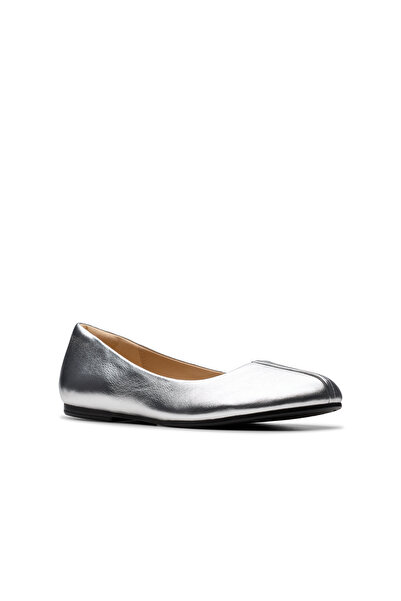 CLARKS Women's Silver Livia Lily Slip On