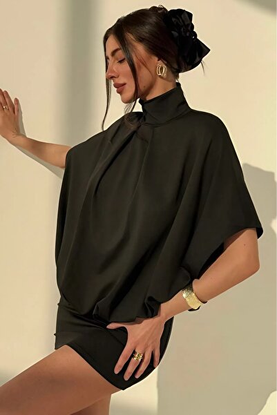 Baby xclub Rochie mini cu gât roșu, fără mâneci, cu spatele deschis