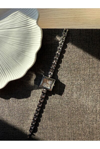 rubsey Retro Minimal Metal Cord Vintage Women's Wristwatch Gold