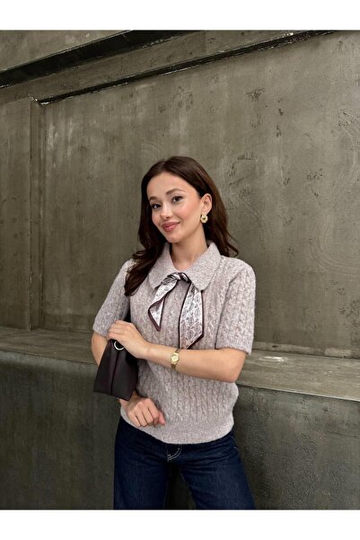 Ecenin Favorileri Model tricotat cu mânecă scurtă, bej, tricot pentru femei, cu guler de tip foulard