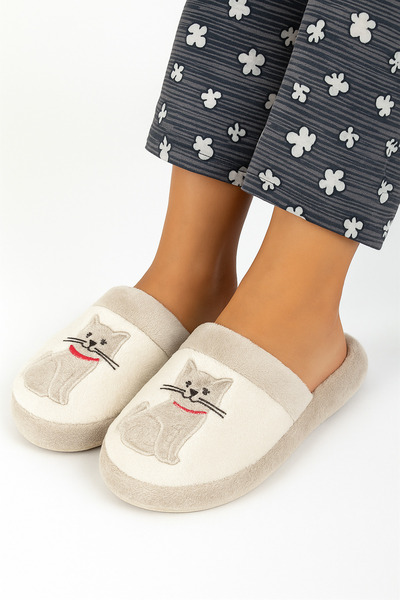 SUNSTEP Women's Plush Cat Patterned Soft Sole Non-Slip Warm Slippers