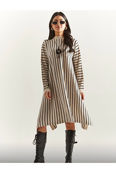 iyzi Pendant Striped Tunic