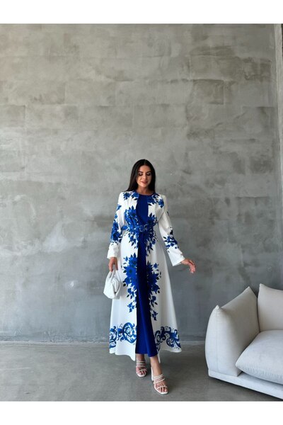 WellWay Μπλε φόρεμα Atlas με υφασμάτινο σχέδιο λουλουδιών και λεπτομέρεια με λαιμόκοψη (ΠΕΡΙΛΑΜΒΑΝΕΤΑΙ Η ΖΩΝΗ)-42127