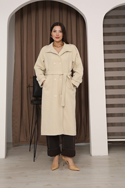 Leo Ferre Ecru New Trend Γυναικείο Χειμερινό Παλτό ψηλός λαιμός με κουμπιά μπροστά και ζώνη με επιλέγματα.