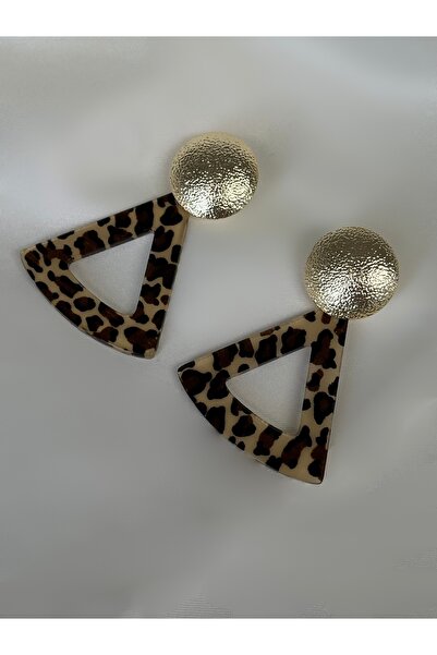 Twinssis Accessories أقراط ذهبية بتفاصيل مثلثة ونقشة الفهد